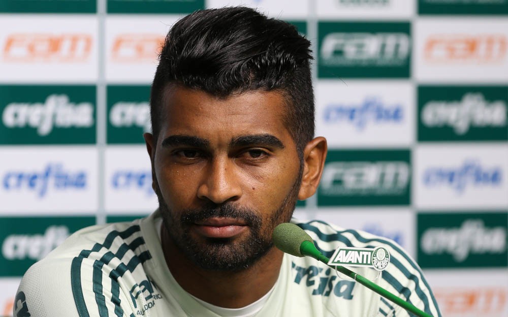  Thiago Santos revela papo com Cuca sobre estratégia do Verdão para a Libertadores