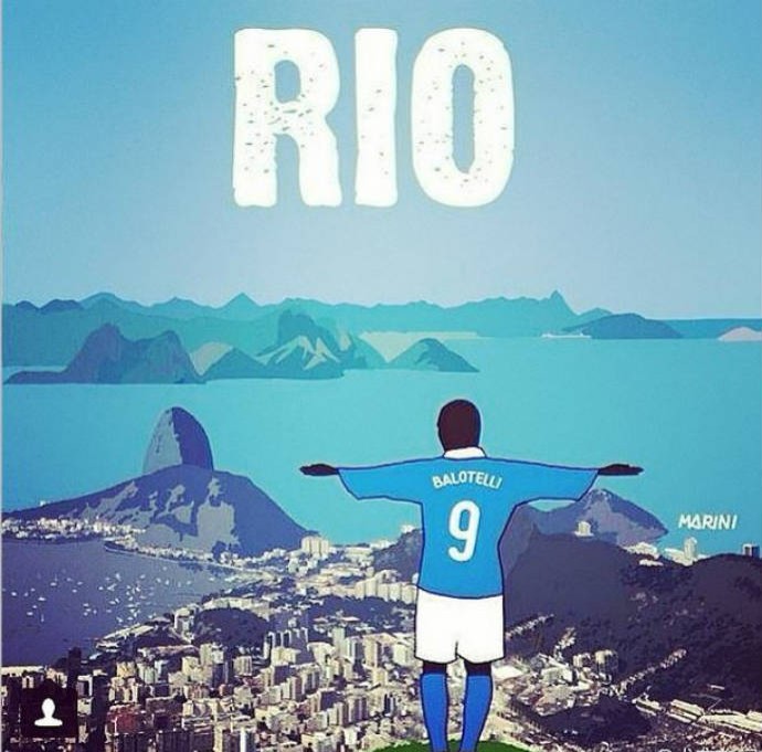 Balotelli "seen" Christ the Redeemer with shirt of Italy (Photo: Playback)