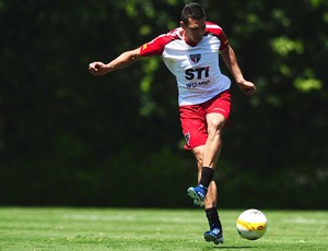 lucio são paulo treino (Foto: Marcos Ribolli / Globoesporte.com)