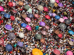 A exposição “O círio vai passando como um rio” abre nesta terça-feira (13), em Belém. (Foto: Divulgação/Nailana Thiely) A exposição “O círio vai passando como um rio” abre nesta terça-feira (13), em Belém. (Foto: Divulgação/Nailana Thiely)