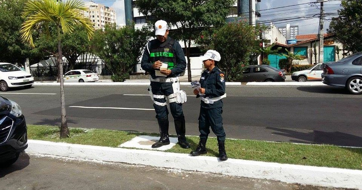 G Blitz Educativa Crian As Conscientiza Motoristas Em Aracaju