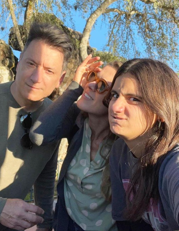 Jacqueline Brazil e Luiz Carlos Jr. viajam à Disney com Maria Eduarda, filha dele (Foto: Reprodução/Instagram) Jacqueline Brazil e Luiz Carlos Jr. viajam à Disney com Maria Eduarda, filha dele (Foto: Reprodução/Instagram)