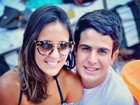 Após beijos no Brasil, Enzo Celulari curte festa com estudante em Miami