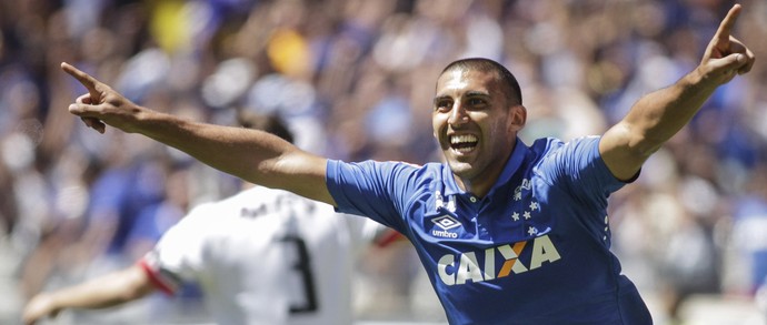 Ramón Abila, Cruzeiro x Santa Cruz (Foto: Agência Estado)