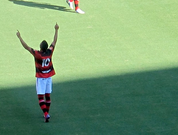 Nixon camisa 10 Flamengo (Foto: Janir Júnior)
