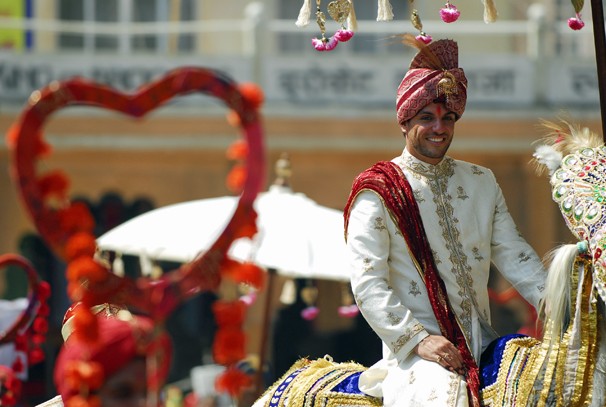 Rodrigo Lombardi é Raj, indiano prometido a Maya (Juliana Paes) em Caminho das Índias (Foto: CEDOC Globo)