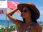 Aline Riscado publica foto de biquíni em dia de praia: 'Delícia' 