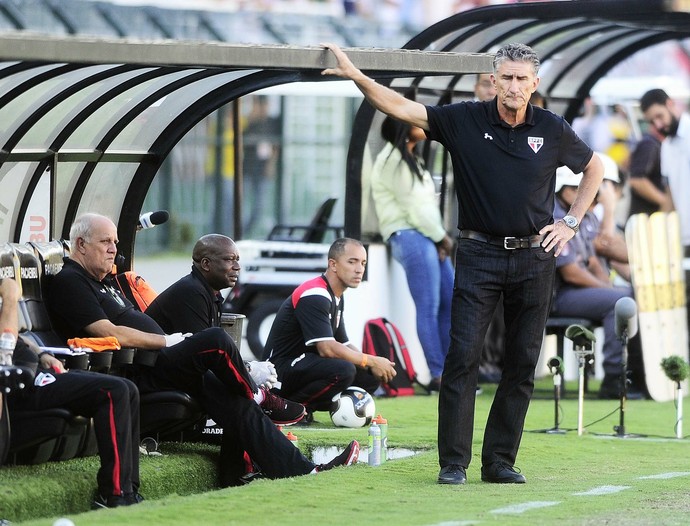 Edgardo Bauza São Paulo x São Bernardo (Foto: Marcos Ribolii)