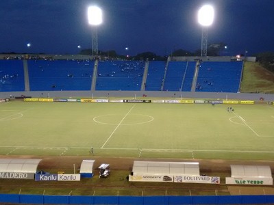 Estádio do Café Londrina Vasco (Foto: Rodrigo Saviani)