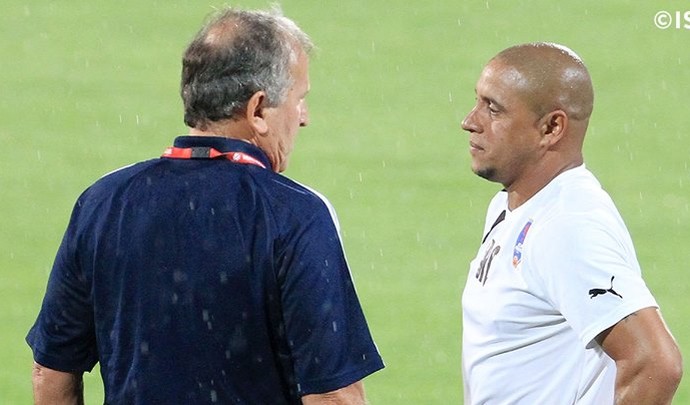 Zico Roberto Carlos FC Goa (Foto: Divulgação) Zico Roberto Carlos FC Goa (Foto: Divulgação)
