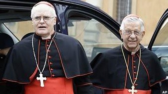 Os cardeais brasileiros Dom Odilo Scherer e Geraldo Magella Agnelo chegam a mais uma reunião no Vaticano (Foto: AP) Os cardeais brasileiros Dom Odilo Scherer e Geraldo Magella Agnelo chegam a mais uma reunião no Vaticano (Foto: AP)