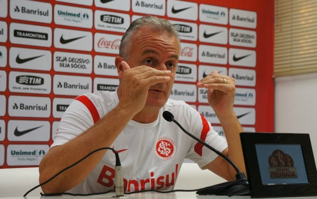 Dorival Júnior Inter entrevista técnico (Foto: Diego Guichard / GLOBOESPORTE.COM)