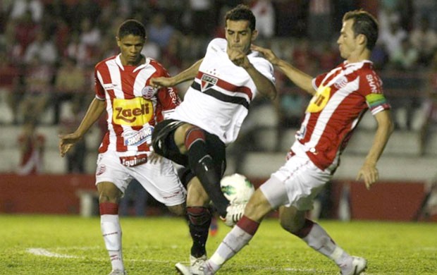 Rhodolfo, Náutico e São Paulo (Foto: Rubens Chiri / saopaulofc.net)