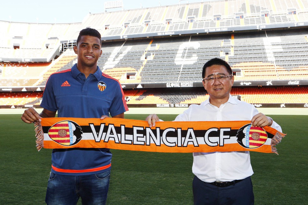 Aderllan Santos estava no Valencia desde 2015 e chega por empréstimo de um ano e meio (Foto: Lázaro de la Peña)