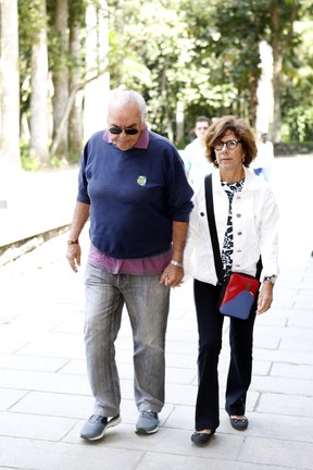 Zelito Viana no velório de Hugo Carvana (Foto: Marcos Serra Lima/EGO)