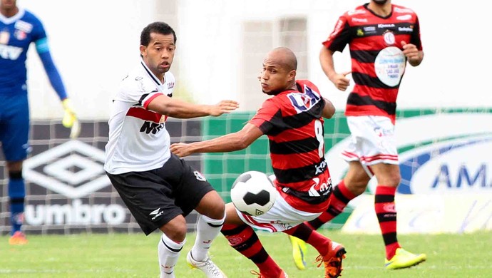 Campinense x Santa Cruz Copa do Nordeste (Foto: Aldo Carneiro / Pernambuco Press) Campinense x Santa Cruz Copa do Nordeste (Foto: Aldo Carneiro / Pernambuco Press)