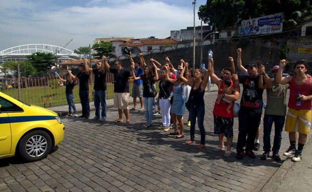 Amigos de Vinicius Romão de Souza (Foto: Paulo Brito/ Divulgação)