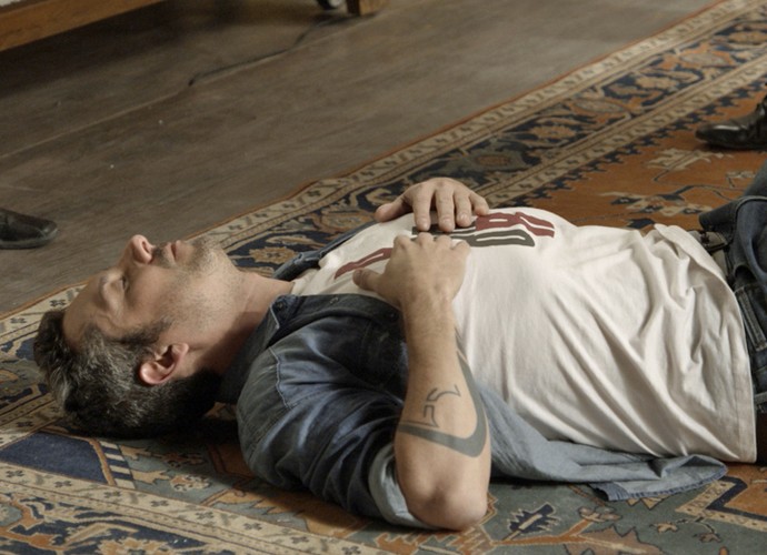 Romero fica nocauteado no chão (Foto: TV Globo)
