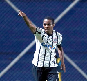 Milton Leite não vê chances de Elias ficar fora da convocação da Seleção