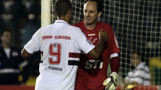 Luis Fabiano e Rogério Ceni São Paulo (Foto: Ralf Santos / Ag. Estado)
