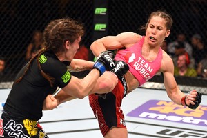 Liz Carmouche x Lauren Murphy, UFC Fight Night (Foto: Josh Hedges / Getty Images)