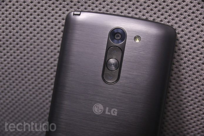 Detalhes da traseira do LG G3 Stylus (Foto: Lucas Mendes/TechTudo)