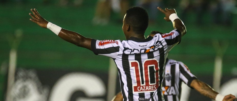 Com mais presenças e assistências, Cazares cresce e ganha espaço com Roger