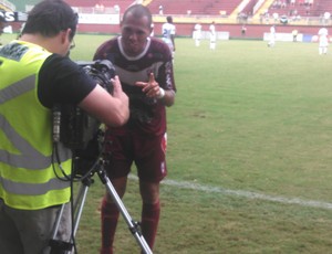 Bruno gol Figueirense1 x 1 Atlético de Ibirama (Foto: Marcelo Siqueira/RBS TV)