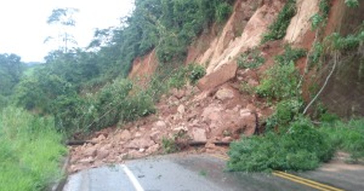 G1 Chuvas Provocam Deslizamentos De Encostas Em Rodovias Do Es Notícias Em Espírito Santo 2412