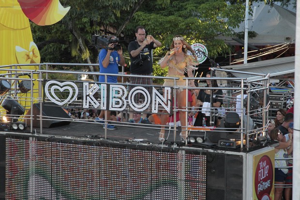 Cheiro de amor se apresenta em Salvador (Foto: Wallace Barbosa e JC Pereira/ AgNews)