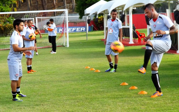 Treino do Vitória; Maxi Biancucchi e Luis Alberto (Foto: Divulgação/EC Vitória)