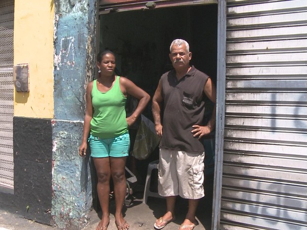 Antônio e a esposa ajudaram a socorrer vítimas (Foto: Reprodução / TV Globo) Antônio e a esposa ajudaram a socorrer vítimas (Foto: Reprodução / TV Globo)