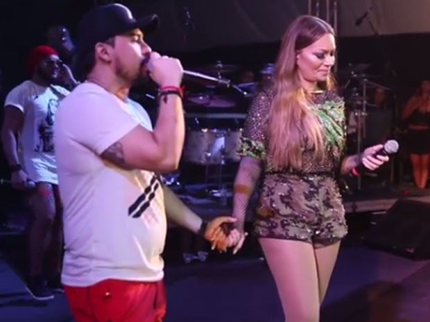 Solange Almeida e Xand em show do Aviões do Forró em Luís Correia, no Piauí (Foto: Instagram/ Reprodução) Solange Almeida e Xand em show do Aviões do Forró em Luís Correia, no Piauí (Foto: Instagram/ Reprodução)
