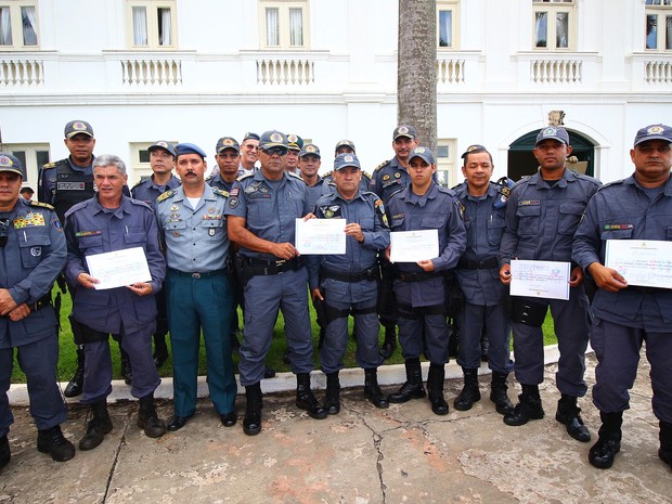 Premiação a policiais faz parte de medidas implementadas pelo programa estadual ‘Pacto pela Paz’ (Foto: Gilson Teixeira / Secap)
