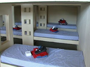 Oliveira tem 137 detentos, sendo 125 homens e 12 mulheres (Foto: Reprodução/TV Integração) Oliveira tem 137 detentos, sendo 125 homens e 12 mulheres (Foto: Reprodução/TV Integração)