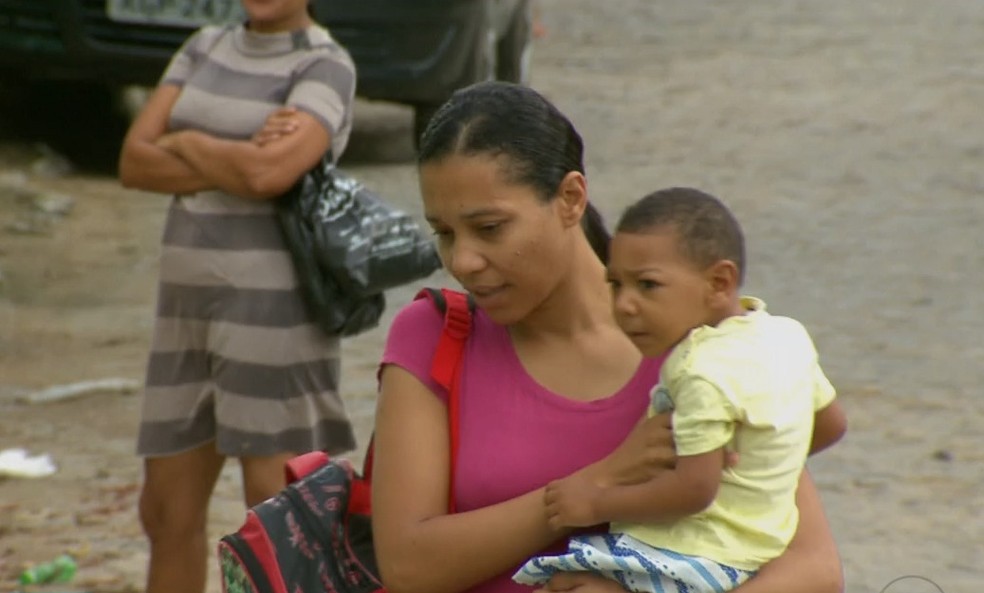 Kássia Consuelo Carneiro é mãe de Davi, que nasceu com microcefalia (Foto: Reprodução/TV Globo)
