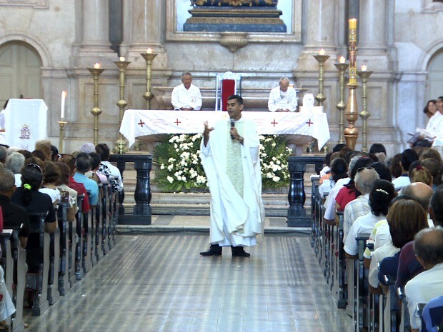 Missa realizada na Catedral de Manaus (Foto: Reprodução/TV Amazonas)