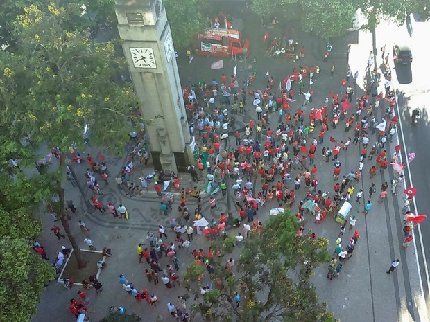 Protesto na Praça Costa Pereira, em Vitória (Foto: Mariana Carvalho/ G1)