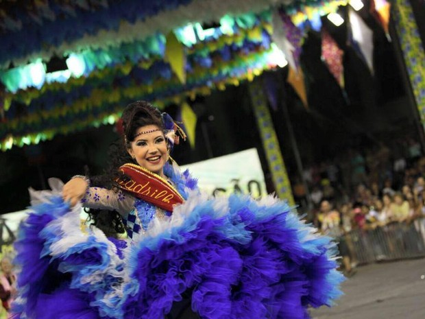 A rainha, Palloma Martins, irá representar uma das mulheres assombradas pelos seres do cemitério da cidade. (Foto: Acervo Quadrilha do Gil/Divulgação)