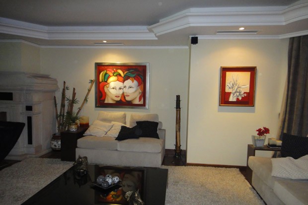 Sala da casa de Roger Abdelmassih em Assunção, no Paraguai (Foto: Divulgação)