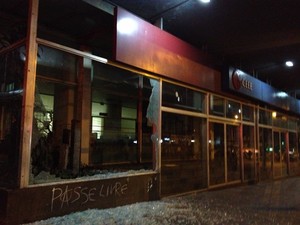 G1 Manifestação termina atos de vandalismo em Porto Alegre