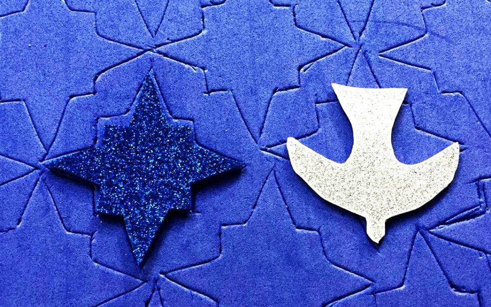 Adereços criados por organizadores do bloquinho Rejunta o meu Bulcão, que vai às ruas de Brasília nesta sexta-feira (24) (Foto: Reprodução)