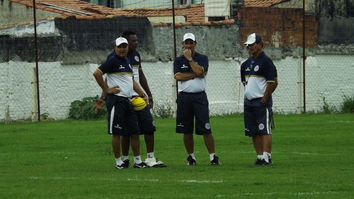 Paulo Roberto Santos, técnico do São Bento (Foto: Emílio Botta)