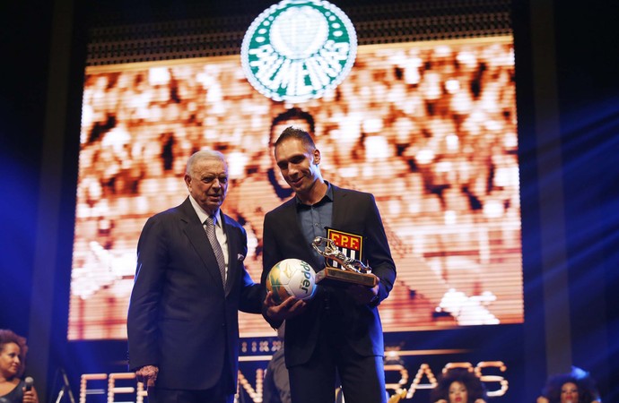 Fernando Prass é eleito o melhor goleiro do Campeonato Paulista