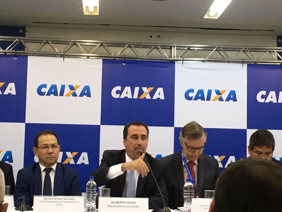 Presidente da Caixa Gilberto Occhi, durante coletiva de imprensa de apresentação do balanço de 2016. (Foto: Marta Cavalini/G1)