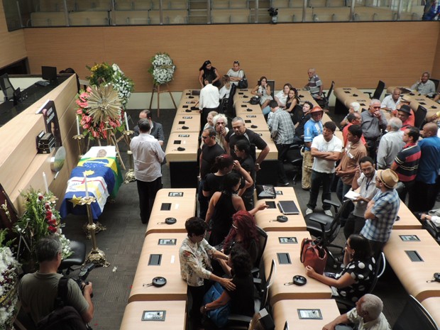 Corpo de Arlindo dos Oito Baixos é velado na Câmara dos Vereadores (Foto: Lorena Aquino/G1)