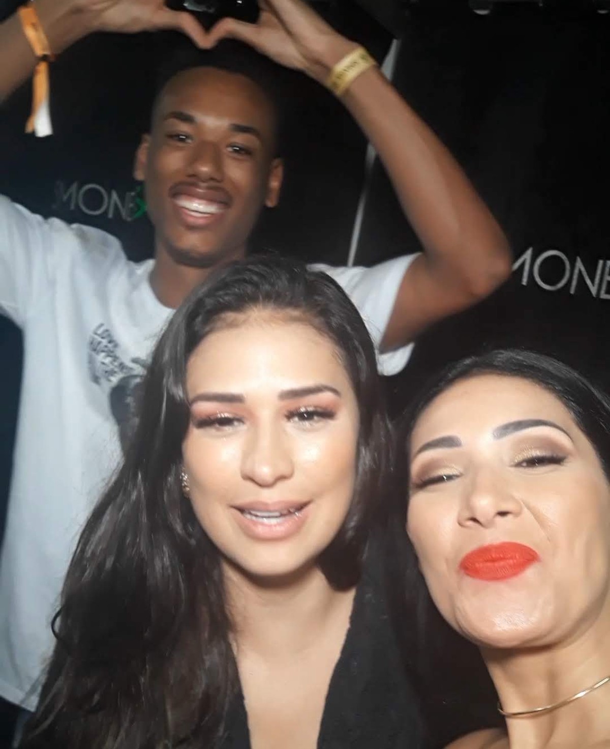 F Ass Duo Em Shows De Simone E Simaria H Sete Anos Baiano J Passou