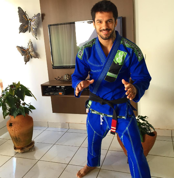 O novo namorado de Petra Mattar, o lutador profissional de Jiu-Jitsu Igor Ribeiro (Foto: Reprodução / Instagram)