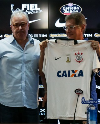Política turbulenta aumenta pressão no Corinthians por vaga na semifinal