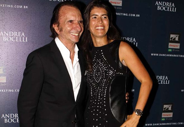 Emerson Fittipaldi e a mulher (Foto: Manuela Scarpa/Foto Rio News) Emerson Fittipaldi e a mulher (Foto: Manuela Scarpa/Foto Rio News)
